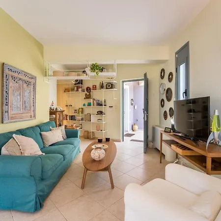 Cozy By The Sea Apartamento Pefkali