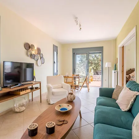 Cozy By The Sea Apartment